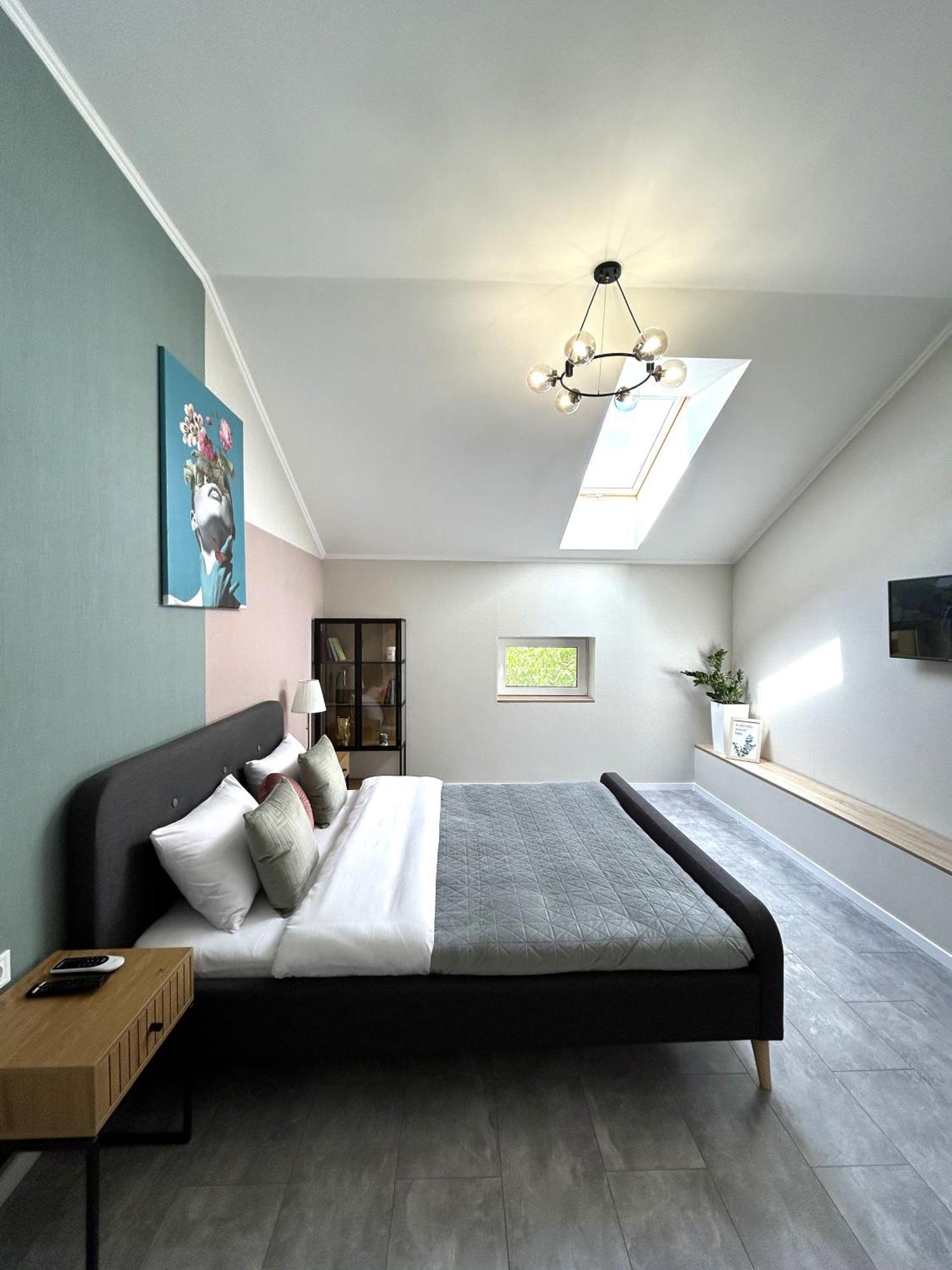 Modern Apartment, 5Mins To Rynok Square Lviv Exteriör bild
